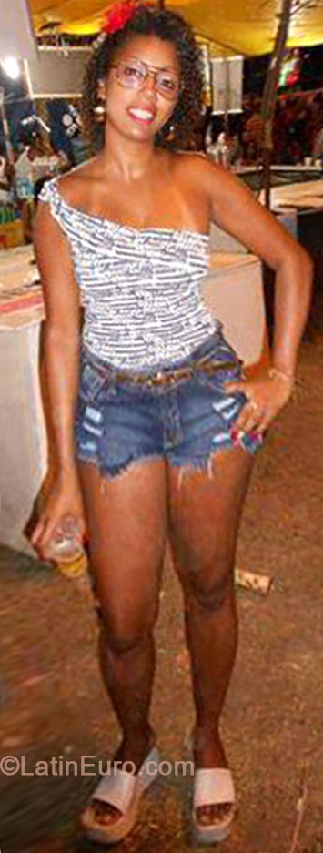 Date this young Brazil girl Edna from Rio De Janeiro BR9062