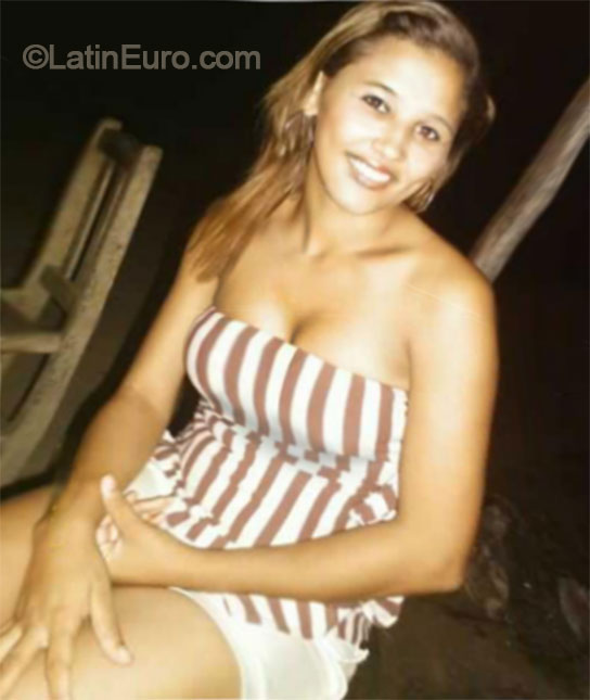 Date this beautiful Brazil girl Luiza from Fortaleza BR9067