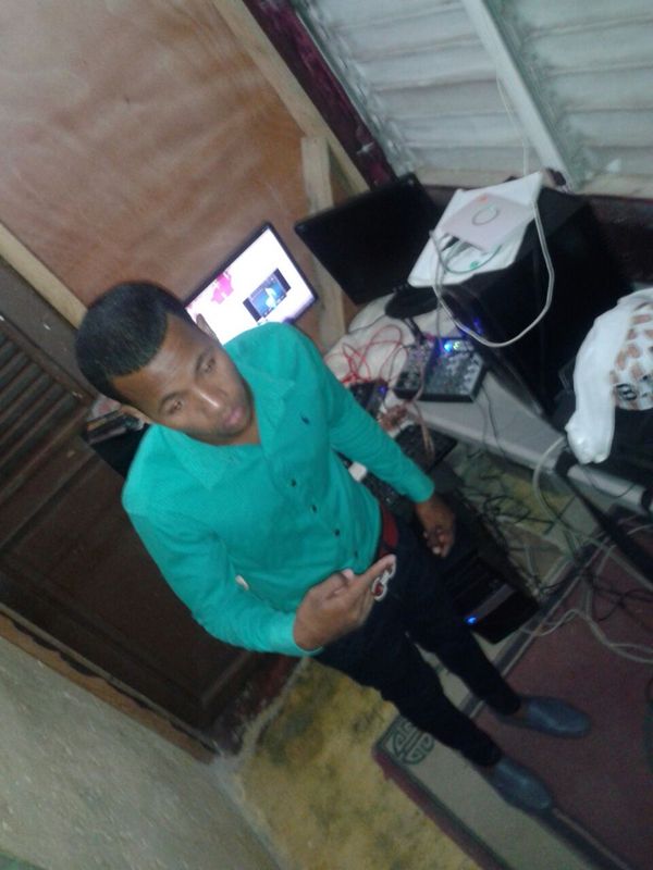 Date this young Dominican Republic man Seyan from Santo Domingo DO20181