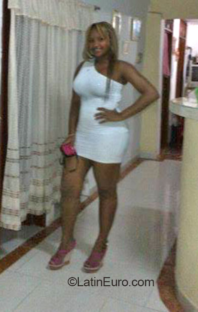 Date this delightful Colombia girl Linda from Cali CO16585