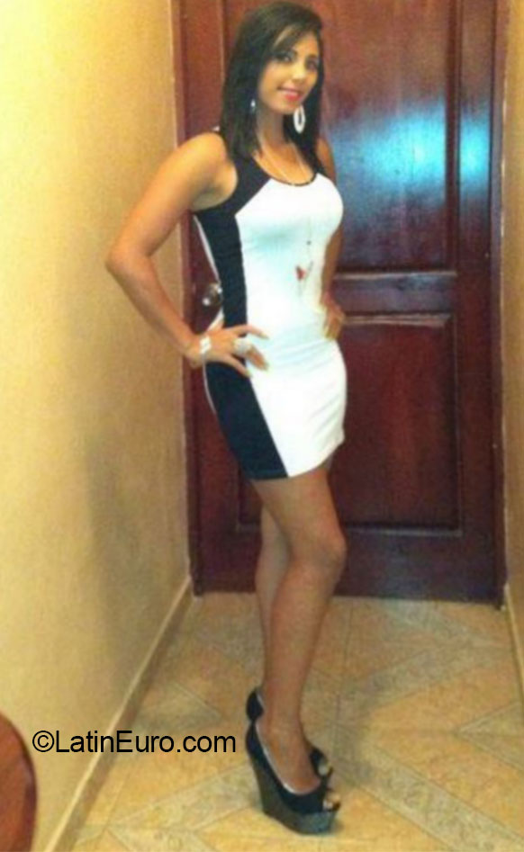 Date this young Dominican Republic girl Katherine from Bonao DO20362