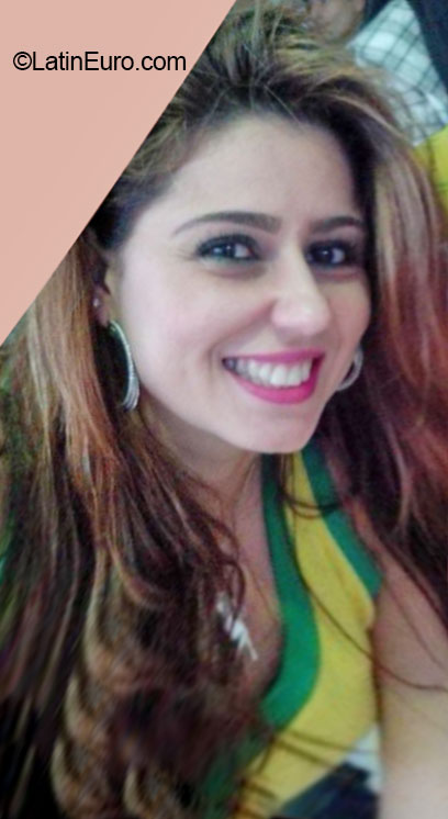 Date this attractive Brazil girl Elizangela34 from Agua Doce Do Norte BR9095