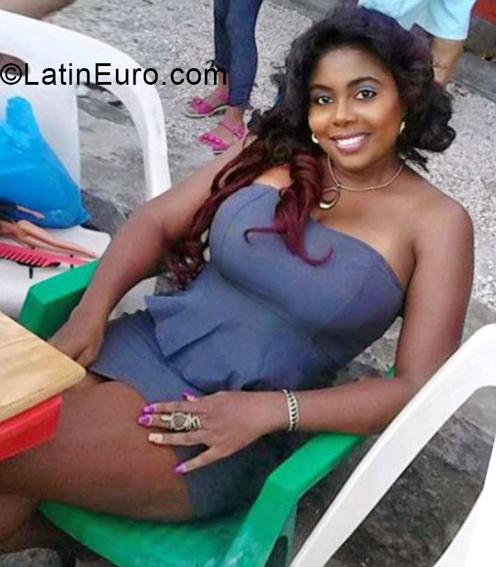 Date this tall Dominican Republic girl Lola from La Romana DO20551