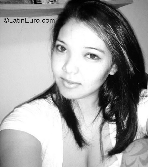 Date this tall Honduras girl Fabiola from Tegucigalpa HN1273