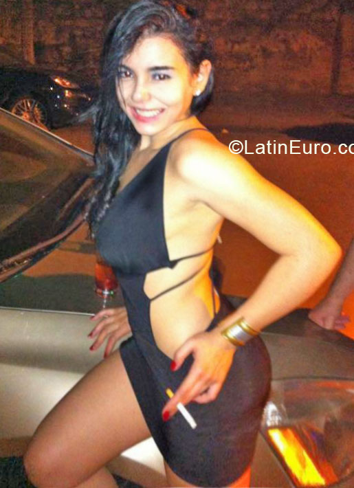 Date this sultry Dominican Republic girl Fernanda from Santo Domingo DO20567