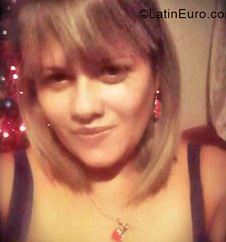 Date this pretty Honduras girl Cynthia from La Ceiba HN1293