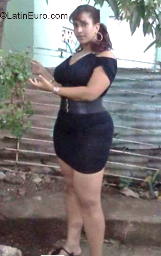 Date this beautiful Dominican Republic girl Nicaury from Santiago DO20591