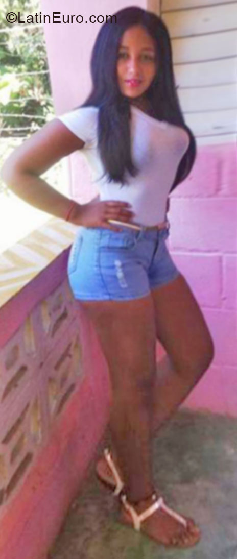 Date this good-looking Dominican Republic girl Estrella from Santiago DO34136