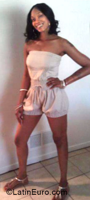 Date this athletic United States girl Slim from New Orleans US15657