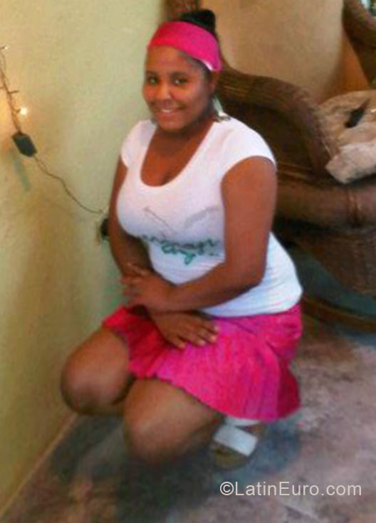 Date this happy Dominican Republic girl Inty from Puerto Plata DO20611