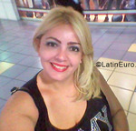 beautiful Venezuela girl Emanuelle from Valencia VE337
