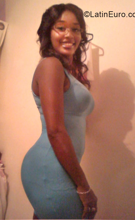 Date this gorgeous Dominican Republic girl Ana ely from Samana DO20657
