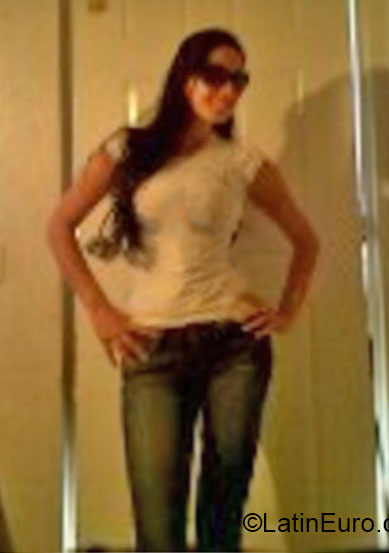 Date this sultry Colombia girl Kelly from Medellin CO16651