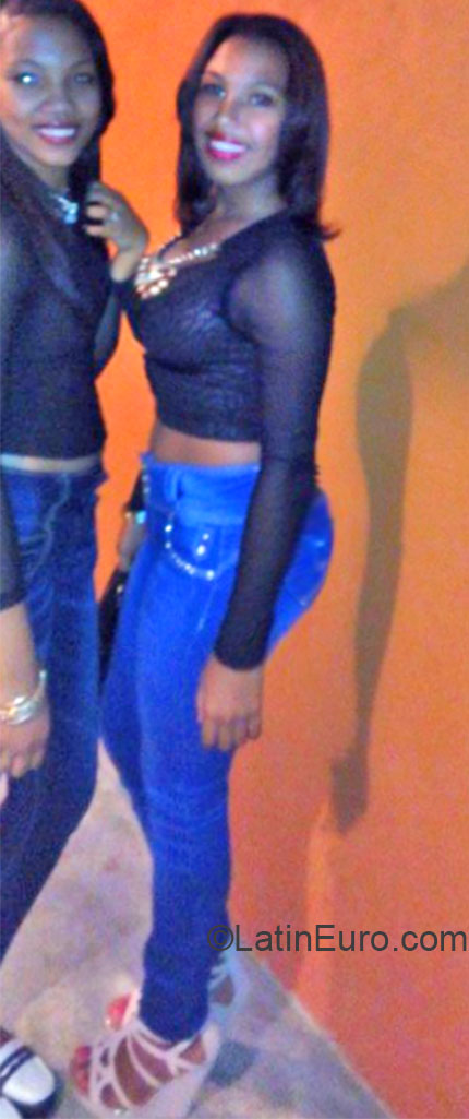 Date this attractive Dominican Republic girl Yady from Santiago DO20803