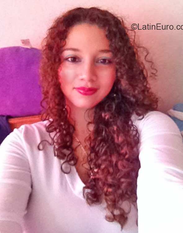 Date this gorgeous Colombia girl Jessica from Floridablanca CO16668