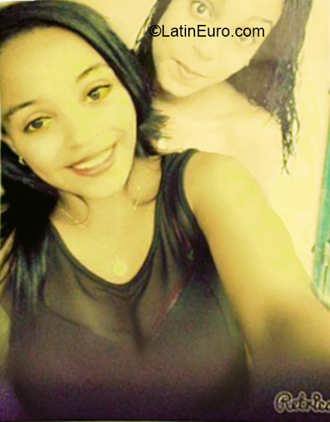 Date this foxy Dominican Republic girl Mabel from Dajabon DO20884