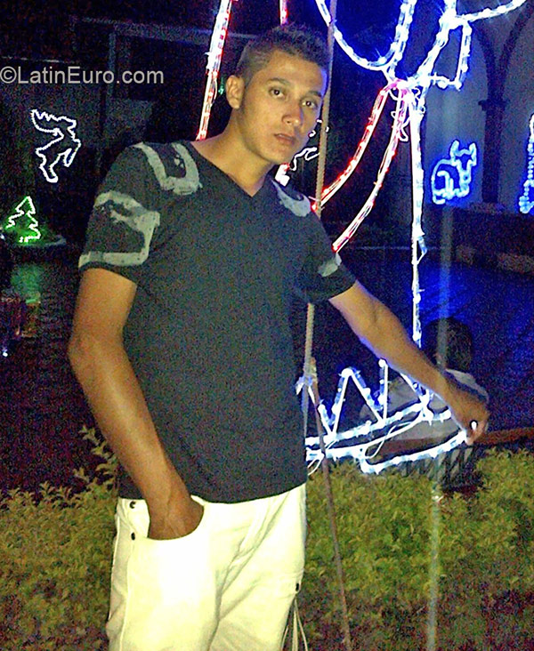 Date this charming Colombia man Sergio from Bogota CO16713