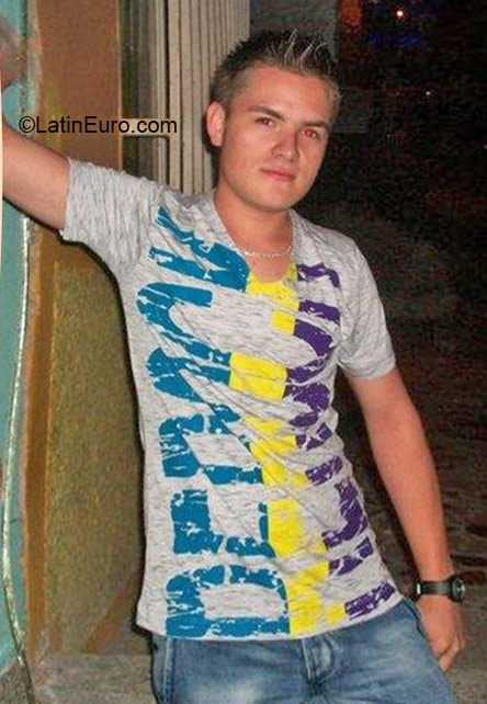 Date this georgeous Colombia man Diben from Medellin CO16731