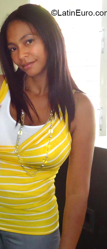 Date this sultry Dominican Republic girl Margarita from Jarabacoa DO20928