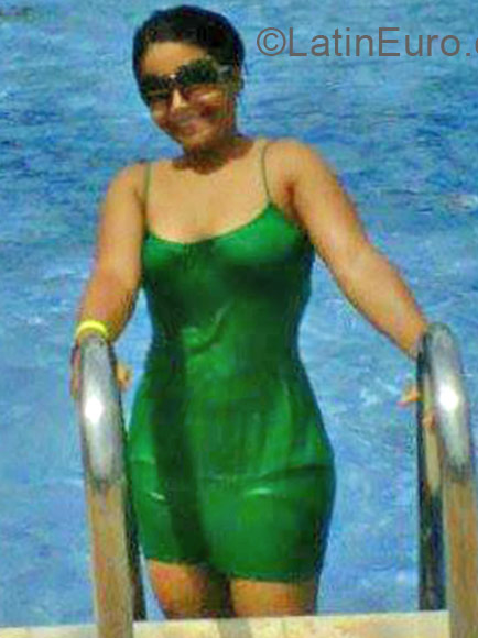 Date this cute Dominican Republic girl Milqueia from Santo Domingo DO20990