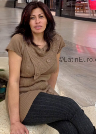Date this beautiful Colombia girl Fenix from Bogota CO16783