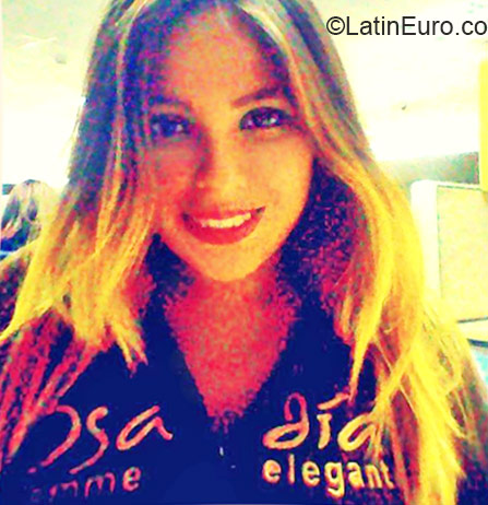 Date this tall Venezuela girl Lia from Caracas VE383