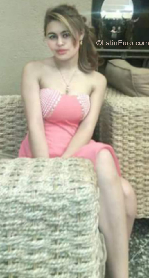 Date this georgeous Honduras girl Damaris from Tegucigalpa HN1419