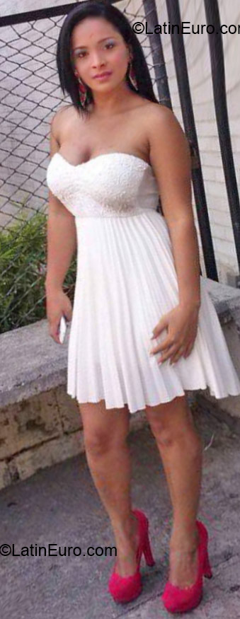 Date this nice looking Colombia girl Nelcy from Medellin CO16840