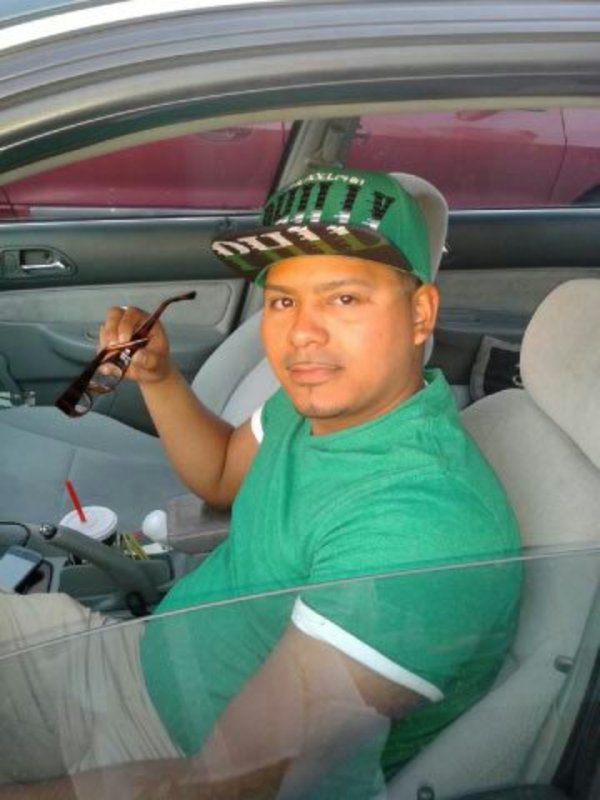 Date this exotic United States man Bucando from Philadelphia US15830