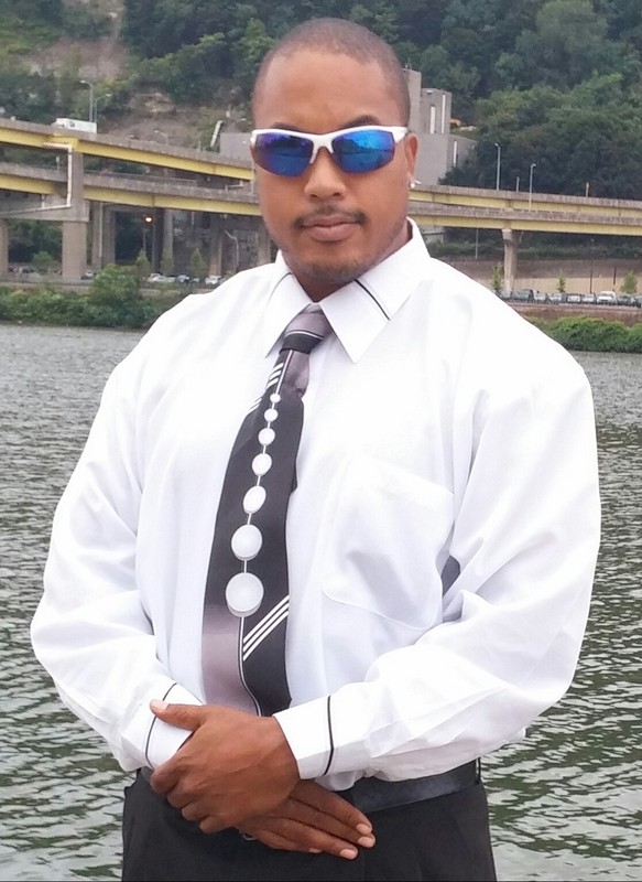 Date this stunning United States man Business from Lake Tahoe US15833