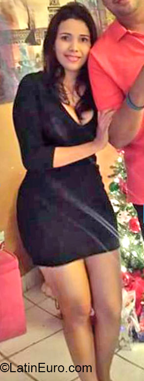 Date this exotic Colombia girl Vera from barranquilla CO16869