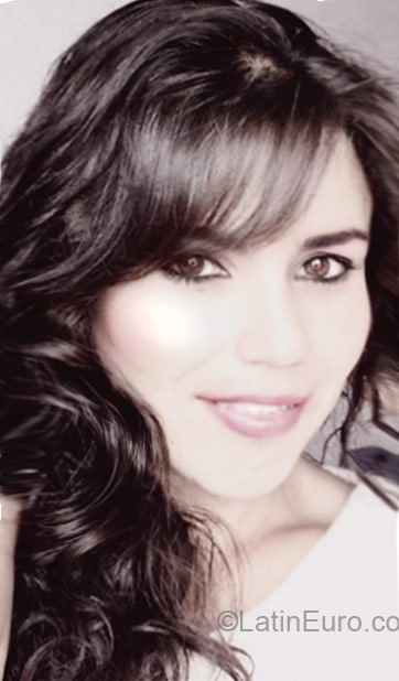 Date this cute Colombia girl Elitia from Bogota CO16930