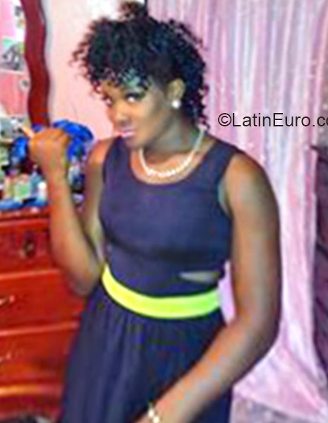 Date this charming Jamaica girl Arina from Kingston JM2172