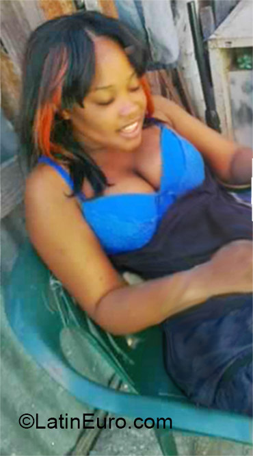 Date this good-looking Jamaica girl Tatiana from Kingston JM1958