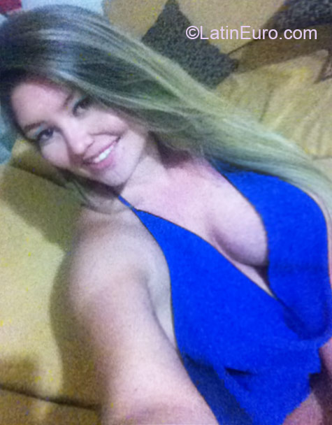 Date this tall Colombia girl Maria from Cartagena CO17026