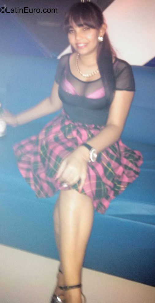 Date this foxy Dominican Republic girl Maria from Santo Domingo DO21487