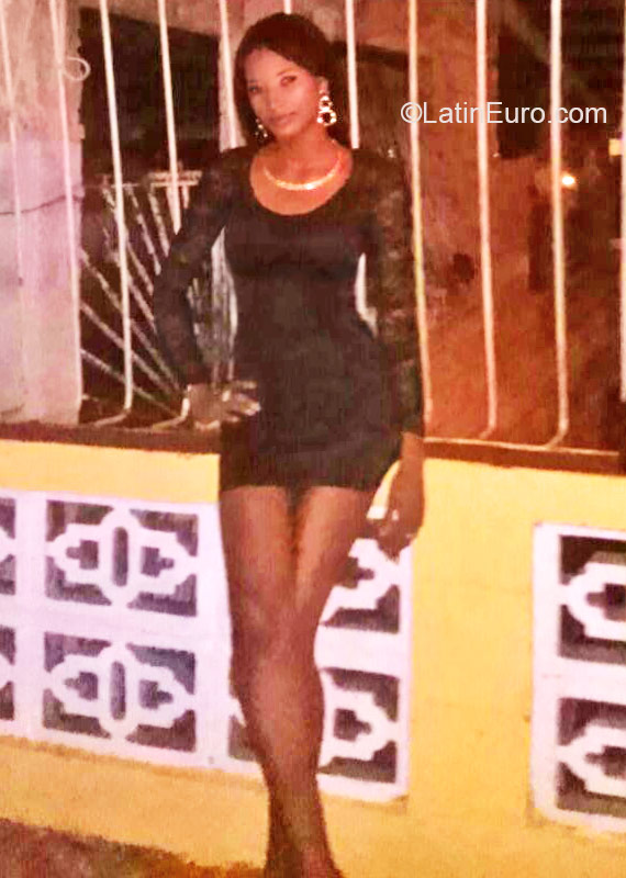 Date this athletic Panama girl Susan from Panama City PA562