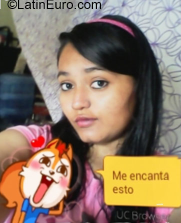 Date this lovely Honduras girl Astrid from Tegucigalpa HN1462