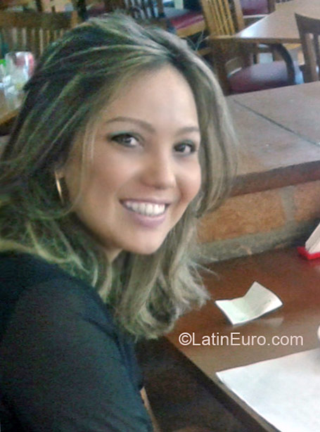 Date this funny Brazil girl Ana from Sao Paulo BR9250