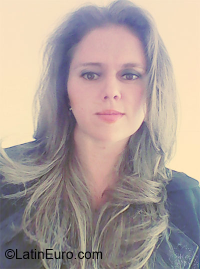 Date this fun Colombia girl Alejita from Bogota CO17061