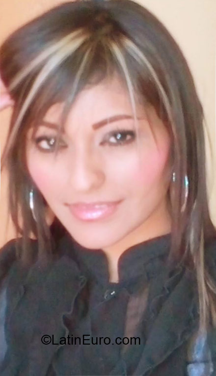 Date this funny Mexico girl Erin from Juarez MX1383