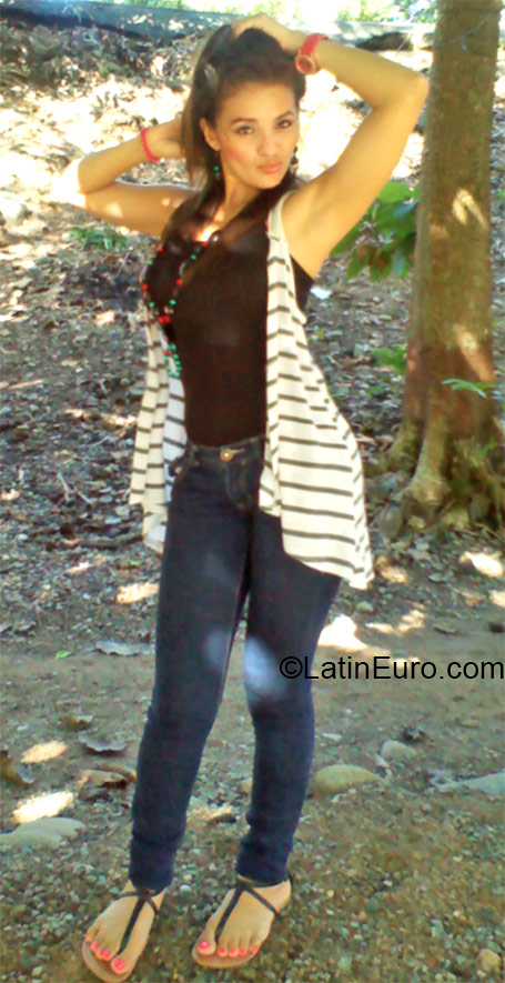 Date this hard body Honduras girl Sofia from Tegucigalpa HN1485