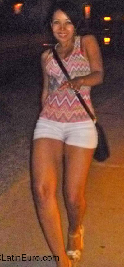 Date this stunning Colombia girl Maryluz from Cali CO17146