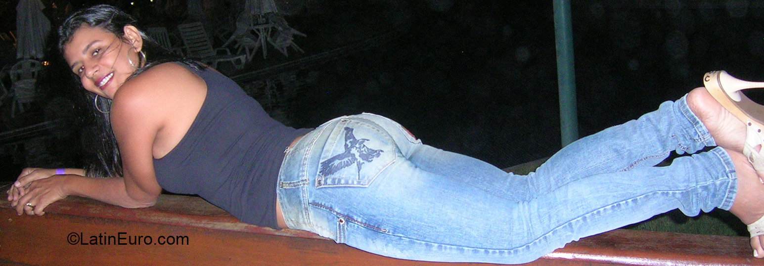 Date this georgeous Brazil girl Valeria from Recife BR9278
