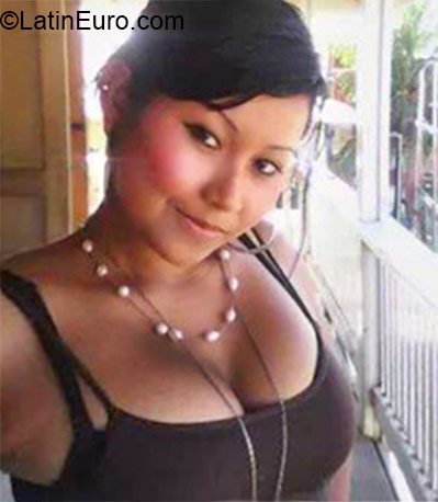 Date this hot Honduras girl Grecia from Tela Atlantida HN1594