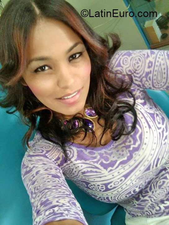 Date this young Dominican Republic girl Ylca from La Vega DO21735