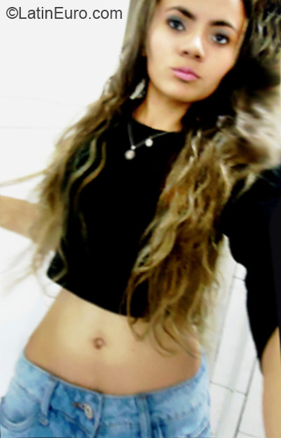 Date this exotic Brazil girl Maria from Curitiba BR9286