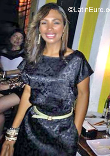 Date this hot Brazil girl Fernanda from Rio De Janeiro BR9427