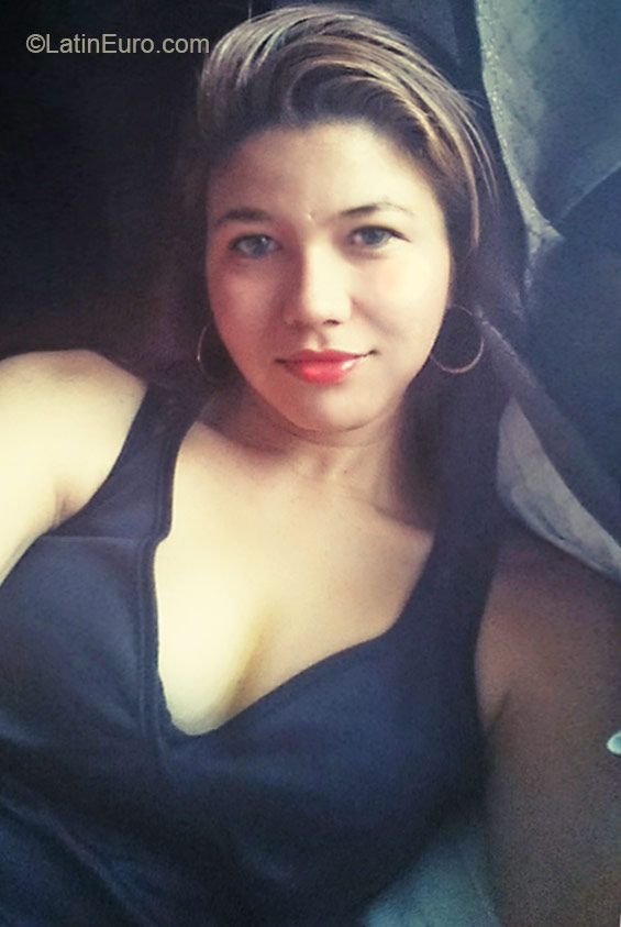 Date this sensual Colombia girl Olga from Medellin CO17176