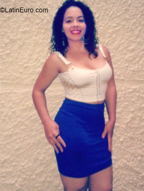 Date this georgeous Colombia girl Yirledis from Medellin CO17179